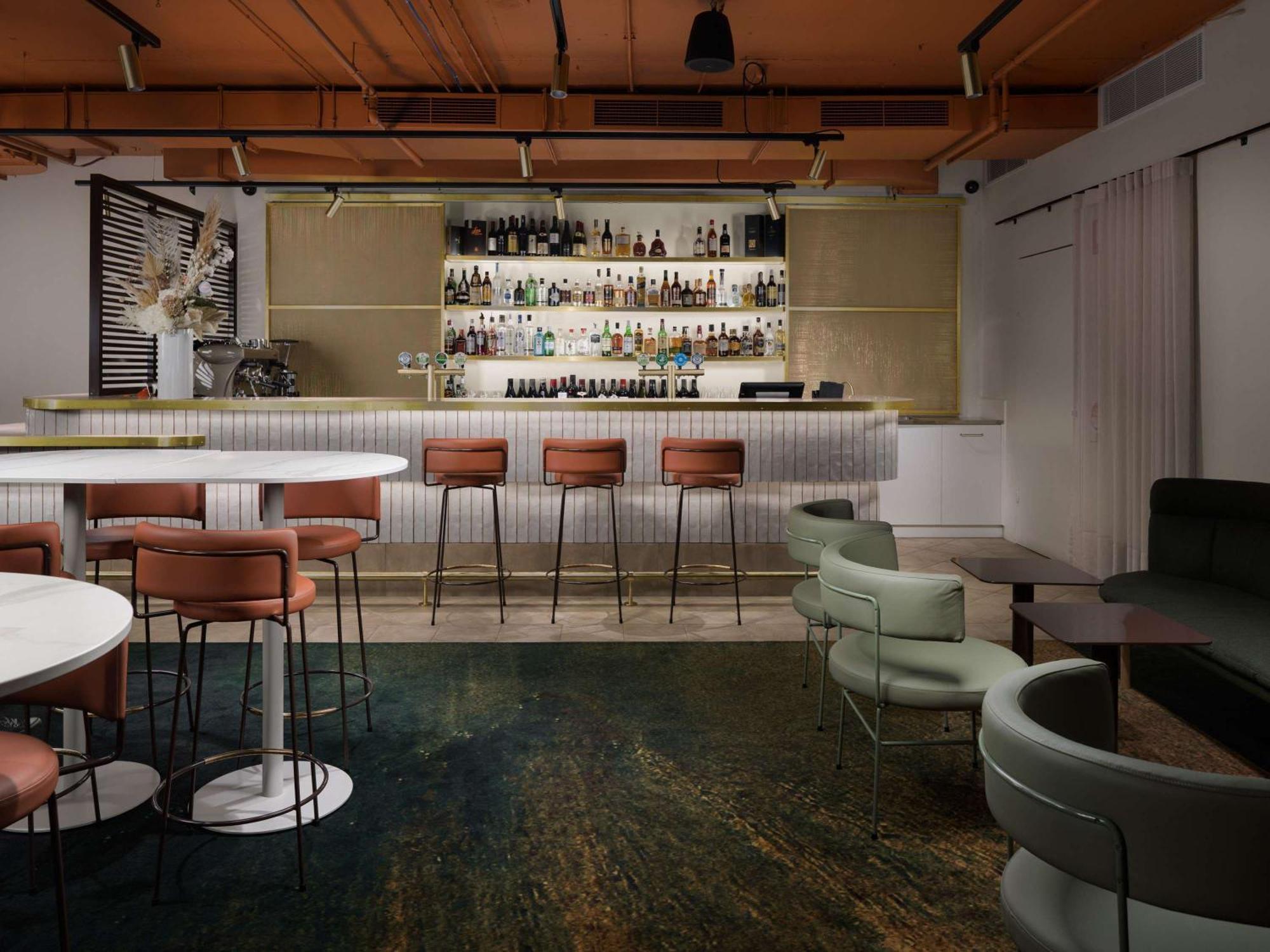 Pullman Melbourne City Centre Zewnętrze zdjęcie The bar at the 2018 edition of the London Design Festival